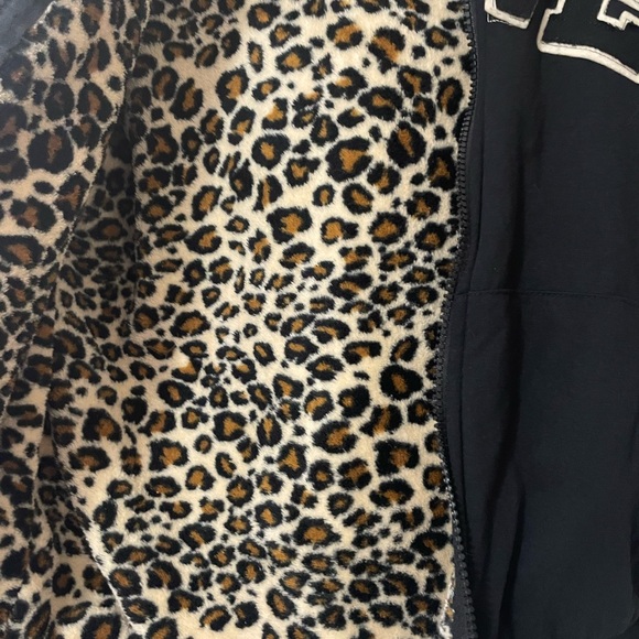 Live to be Spoiled, zip up “LOVE”jacket - Picture 12 of 15